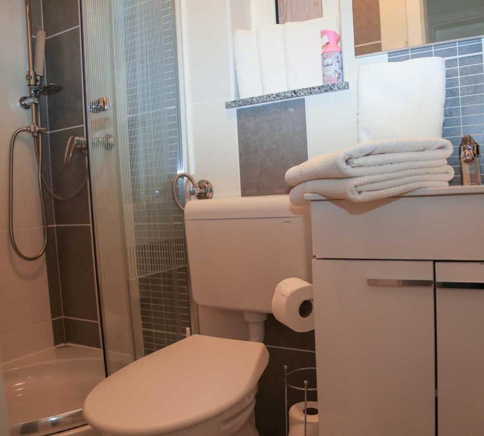 Adrian-Apartments-51511-Malinska-Otok-Krk Primorska 21 ภายนอก รูปภาพ