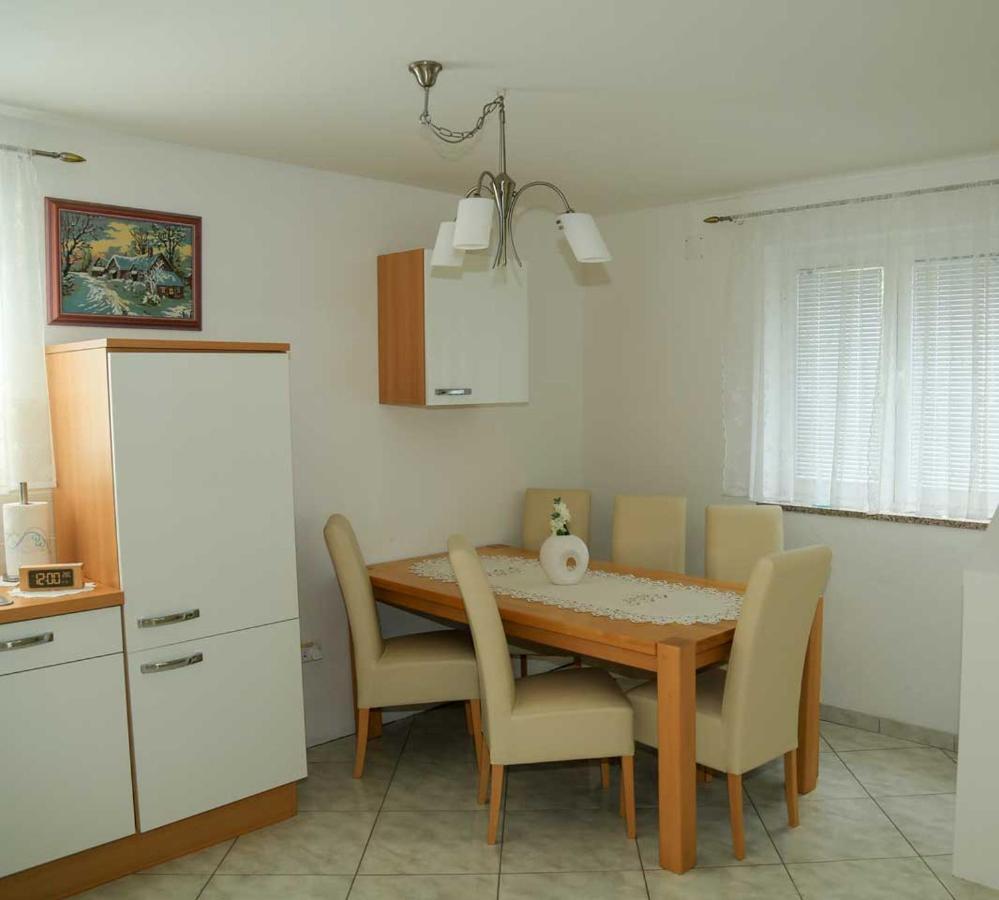 Adrian-Apartments-51511-Malinska-Otok-Krk Primorska 21 ภายนอก รูปภาพ